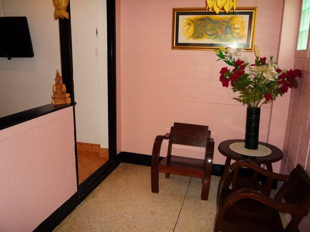 Hollanda Montri Guesthouse 치앙마이 외부 사진