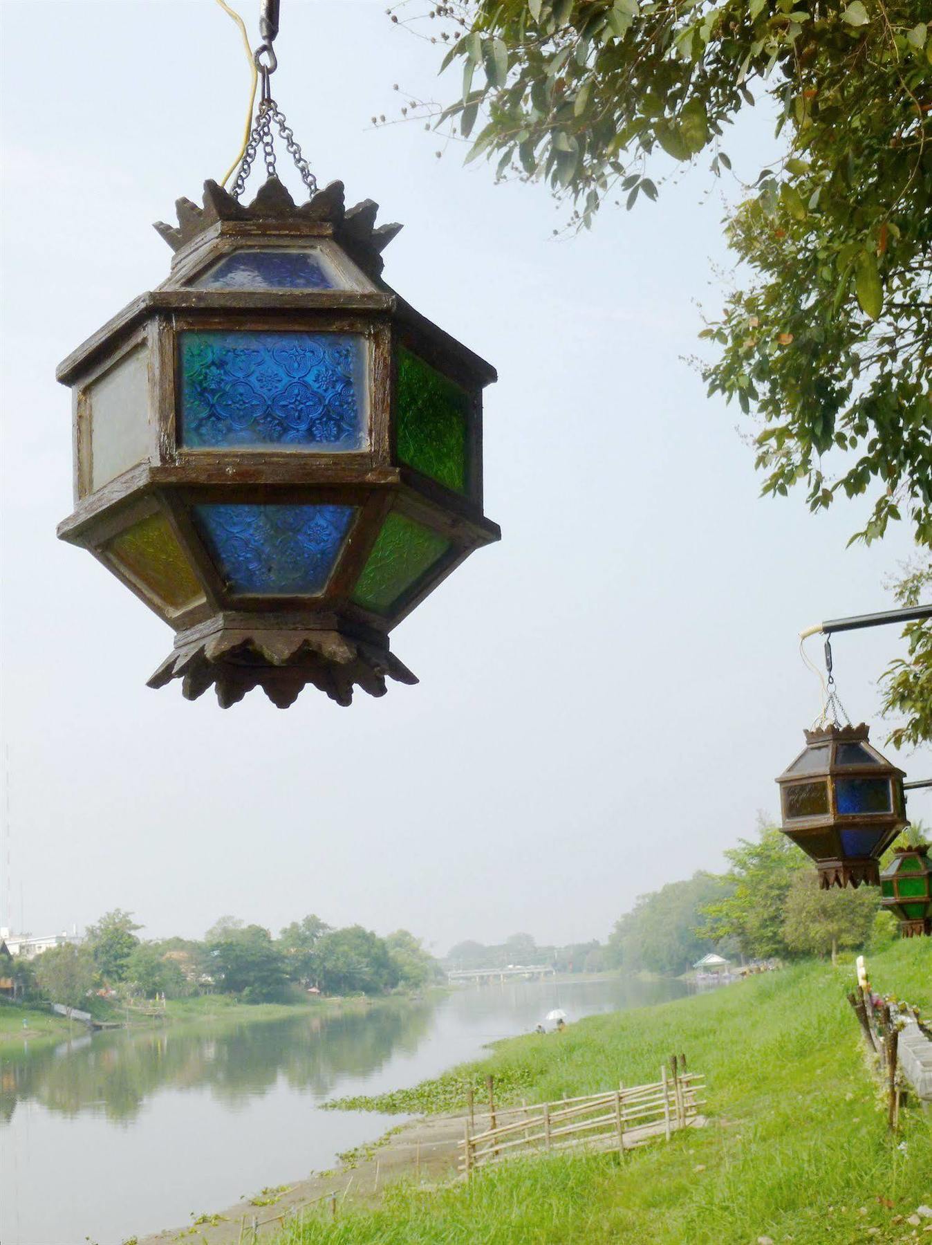 Hollanda Montri Guesthouse 치앙마이 외부 사진